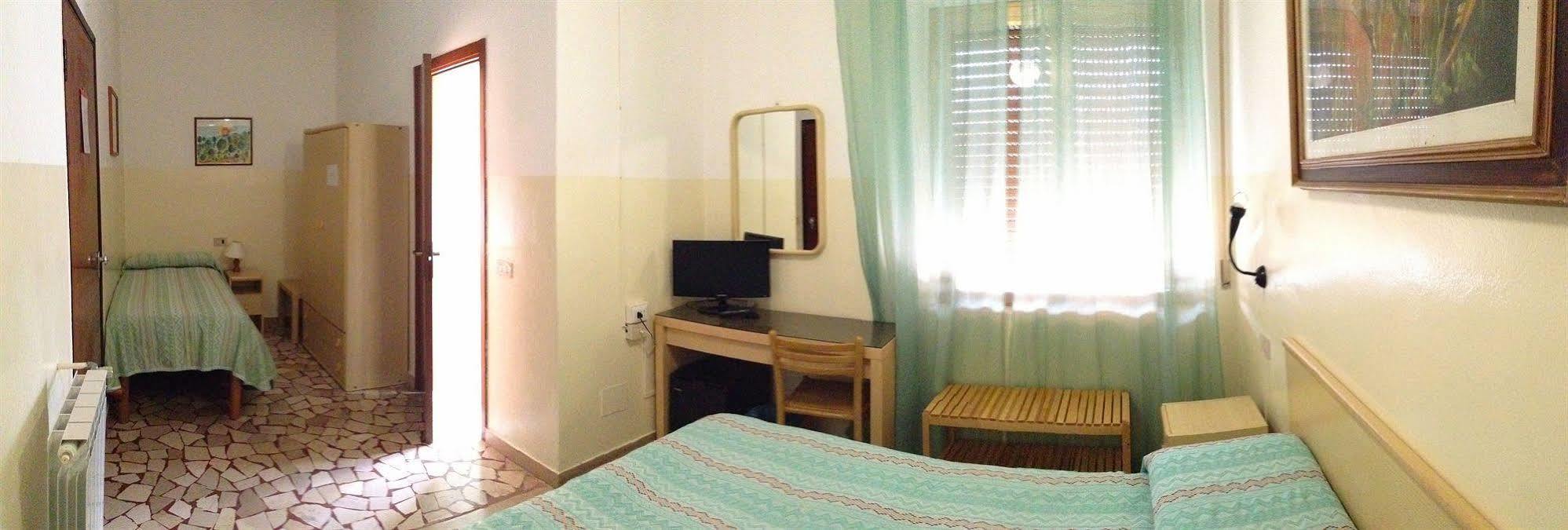 מגדל אגם פוצ'יני Villa Rosy מראה חיצוני תמונה