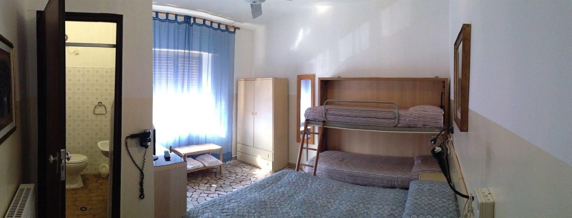 מגדל אגם פוצ'יני Villa Rosy מראה חיצוני תמונה