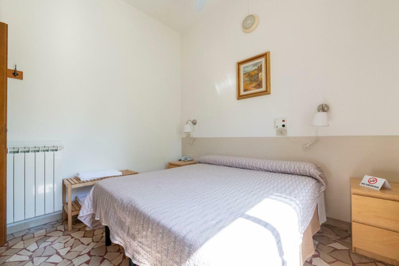 מגדל אגם פוצ'יני Villa Rosy מראה חיצוני תמונה